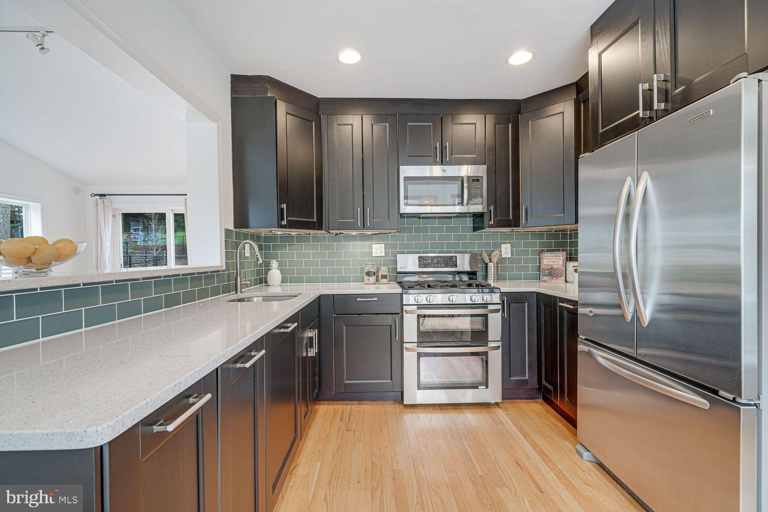 300 Highview Avenue Silver Spring, MD 20901 - Photo 14 of 47 Open & Modern Kitchen