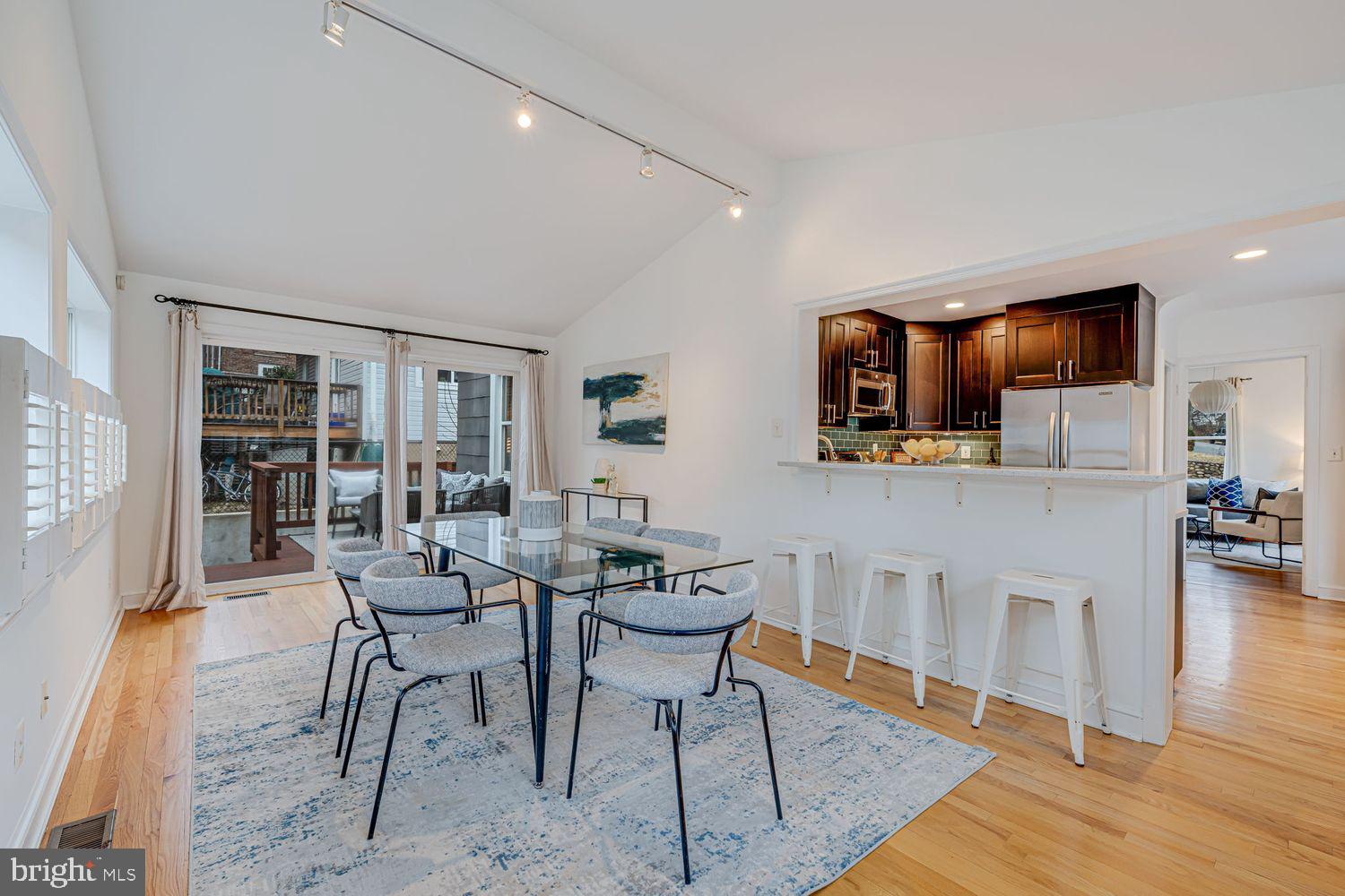 300 Highview Avenue Silver Spring, MD 20901 - Photo 15 of 47 Dining or Family Room Space