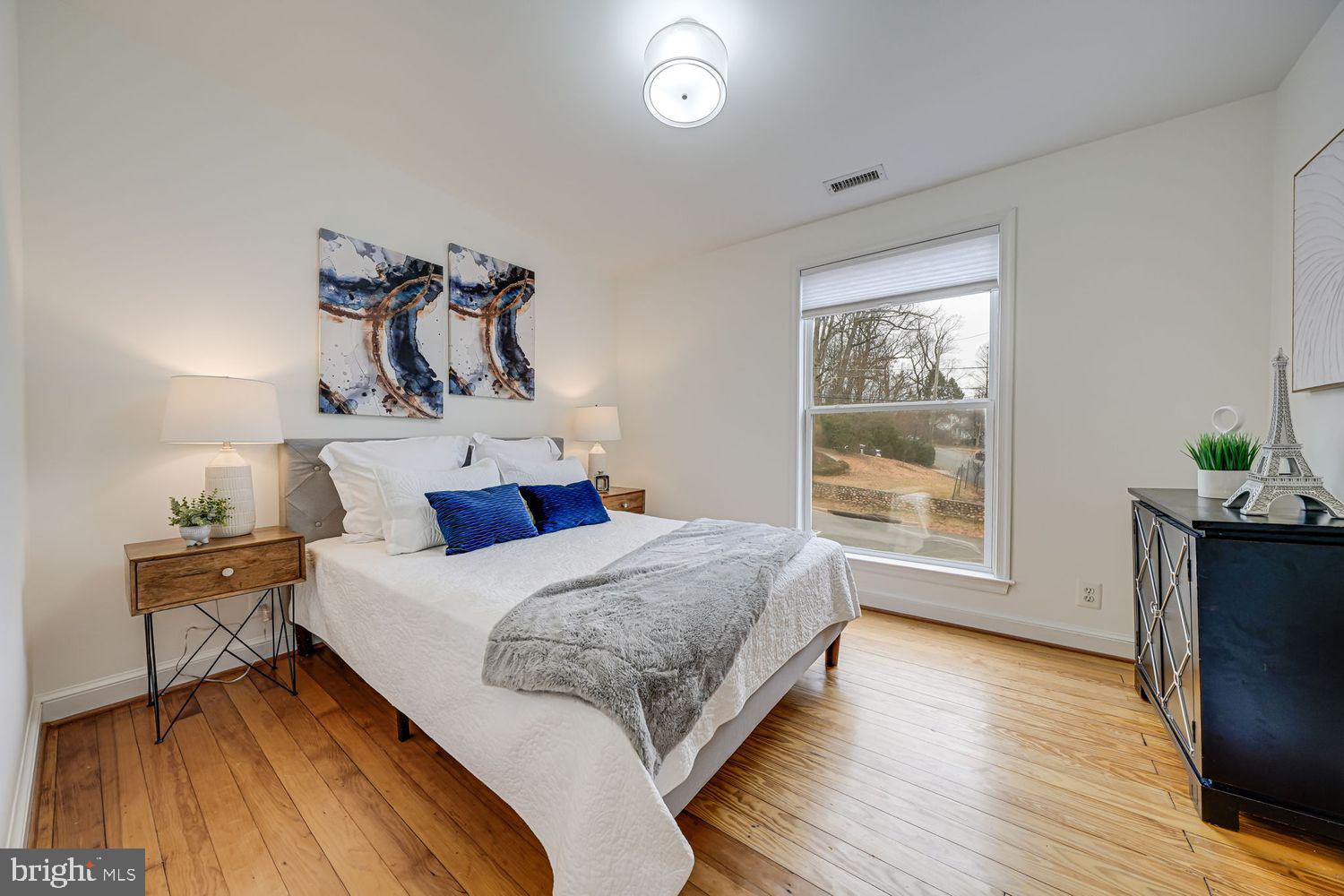 300 Highview Avenue Silver Spring, MD 20901 - Photo 23 of 47 2nd BR upstairs, accommodates a queen