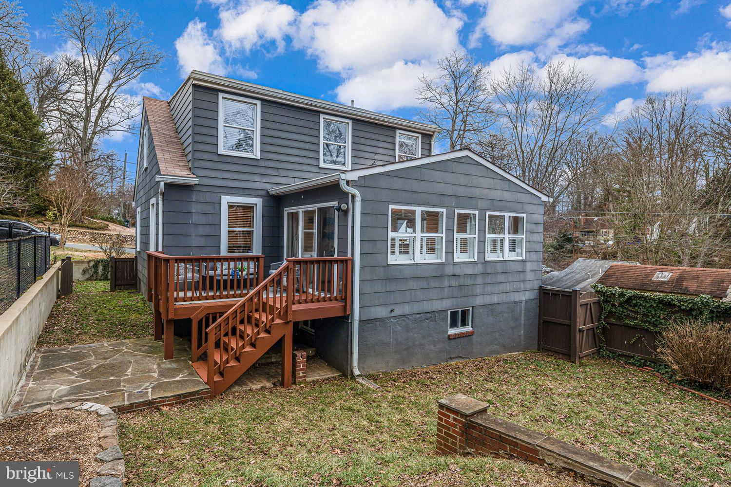 300 Highview Avenue Silver Spring, MD 20901 - Photo 4 of 47 Great entertaining space for the warm days ahead!