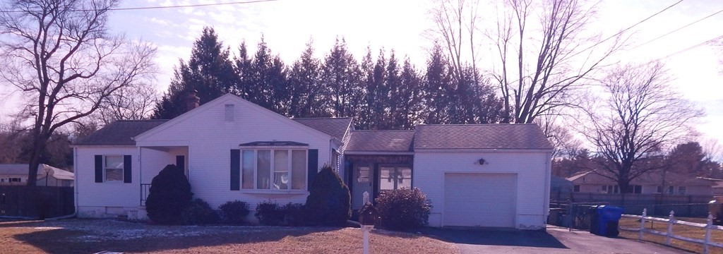 75 Clydesdale Lane Springfield, MA 01129 - Photo 1 of 14 Gallery Image 1