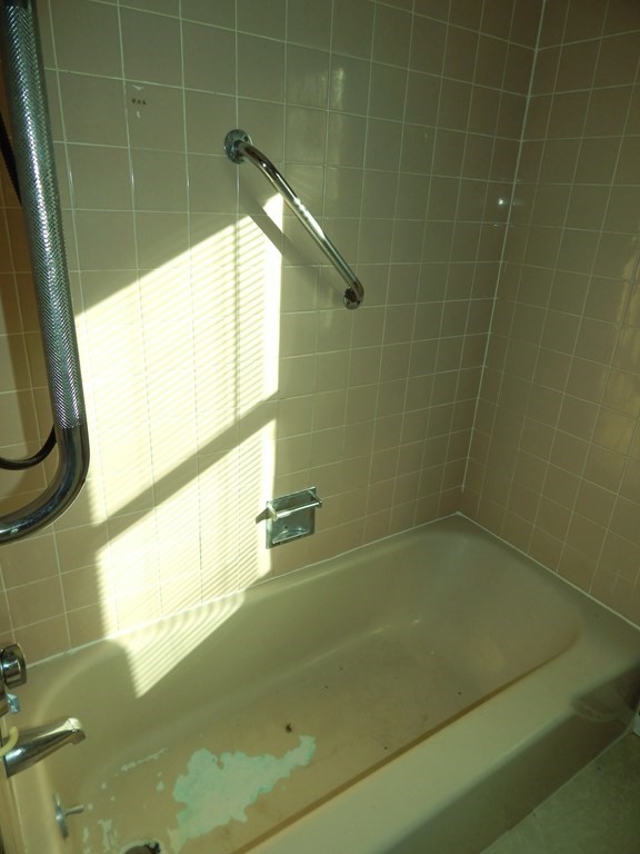 75 Clydesdale Lane Springfield, MA 01129 - Photo 10 of 14 Gallery Image 10