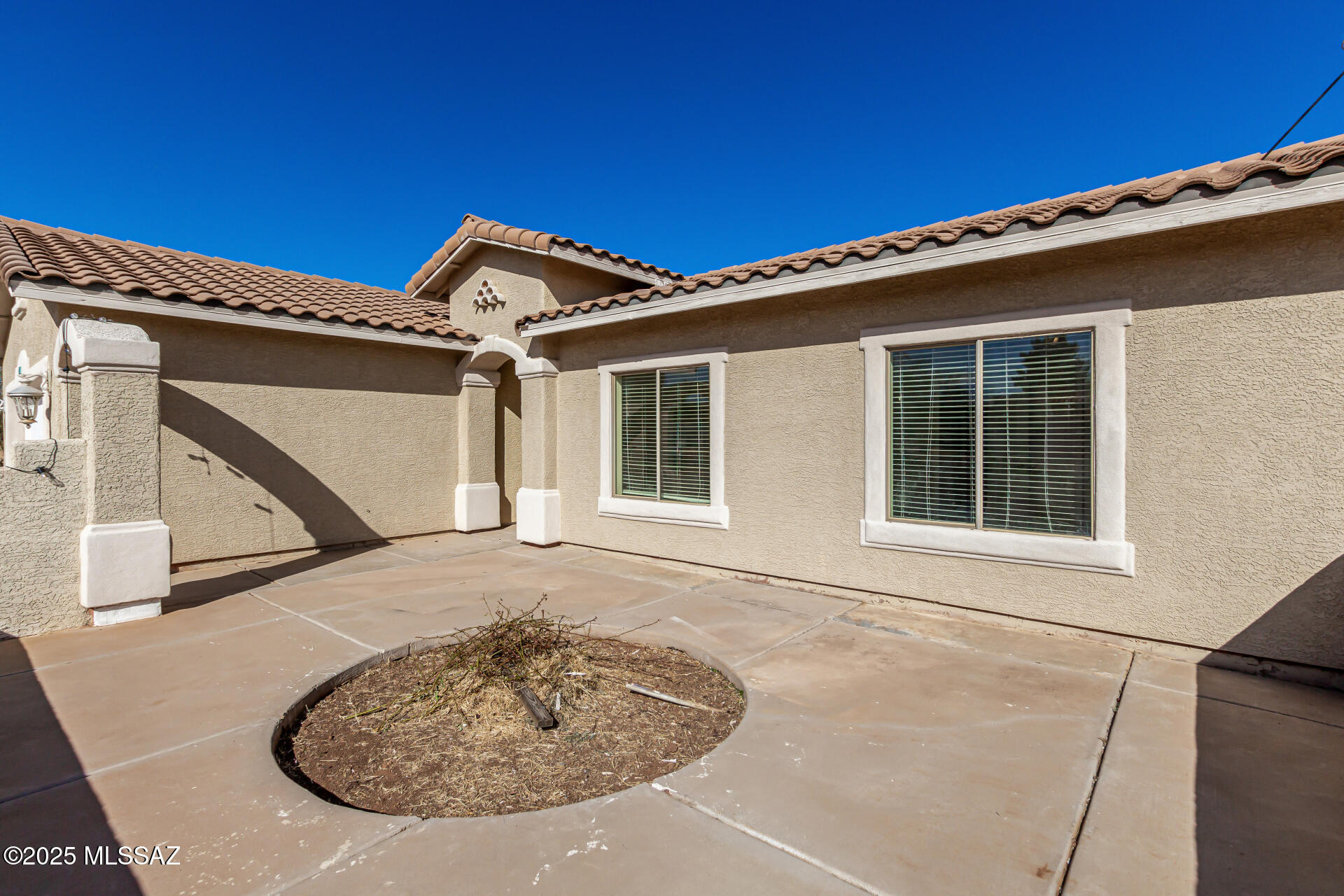1425 Calle Monclova Rio Rico, AZ 85648 - Photo 5 of 26 Gallery Image 5