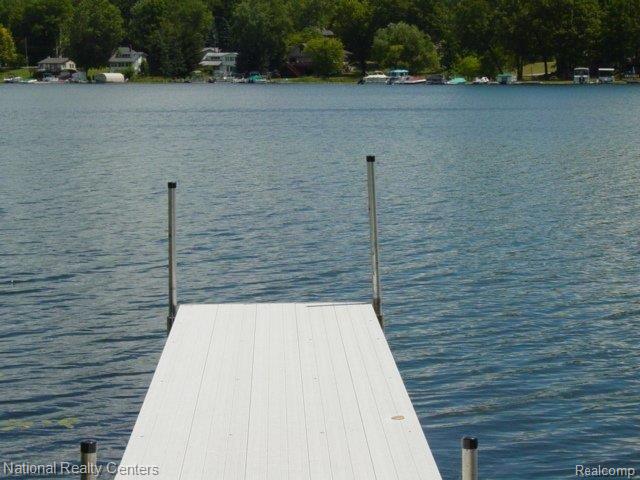 8750 Tipsico Lake Road Holly, MI 48442 - Photo 23 of 25 Dock