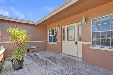 $460,000 | 4966 Northwest 39th Street, Lauderdale Lakes, FL 33319