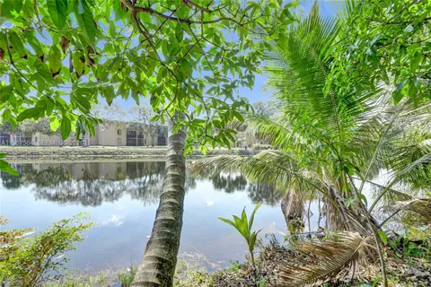 $460,000 | 4966 Northwest 39th Street, Lauderdale Lakes, FL 33319