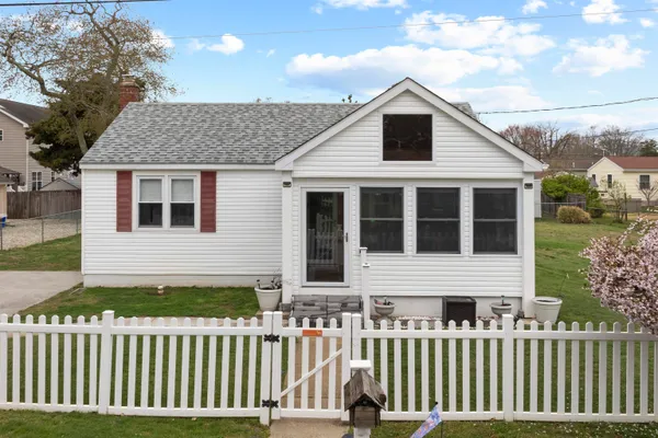 $362,000 | 105 South 8th Street, Del Haven, NJ 08251