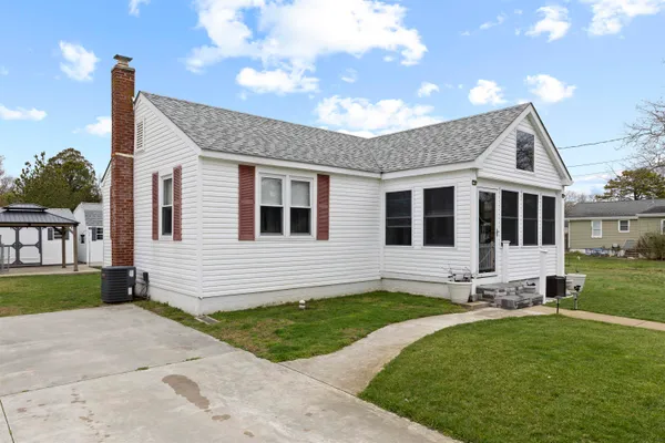 $362,000 | 105 South 8th Street, Del Haven, NJ 08251