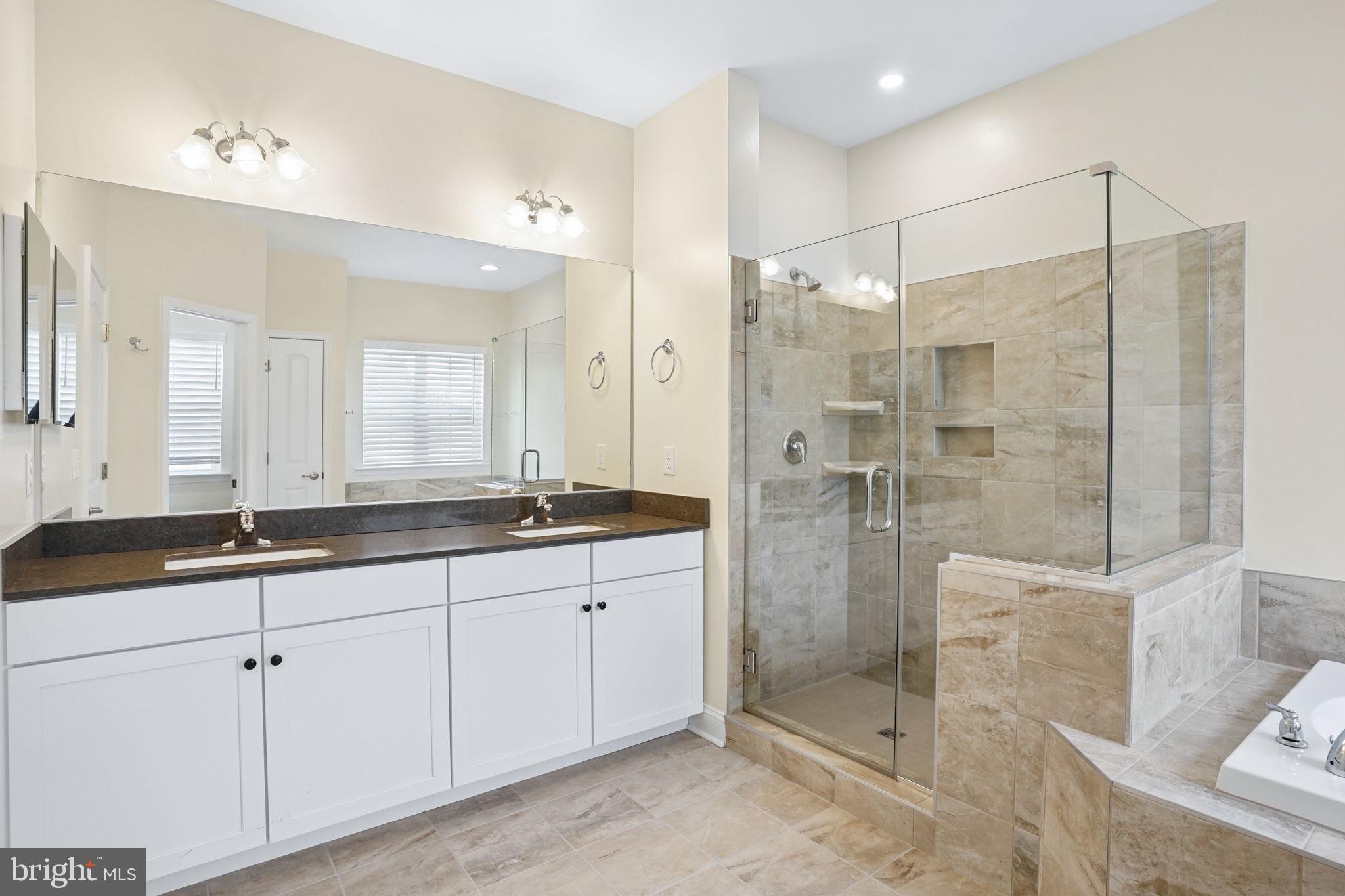 36808 Grove Estate Road Lewes, DE 19958 - Photo 20 of 47 1st Floor Primary Bath.