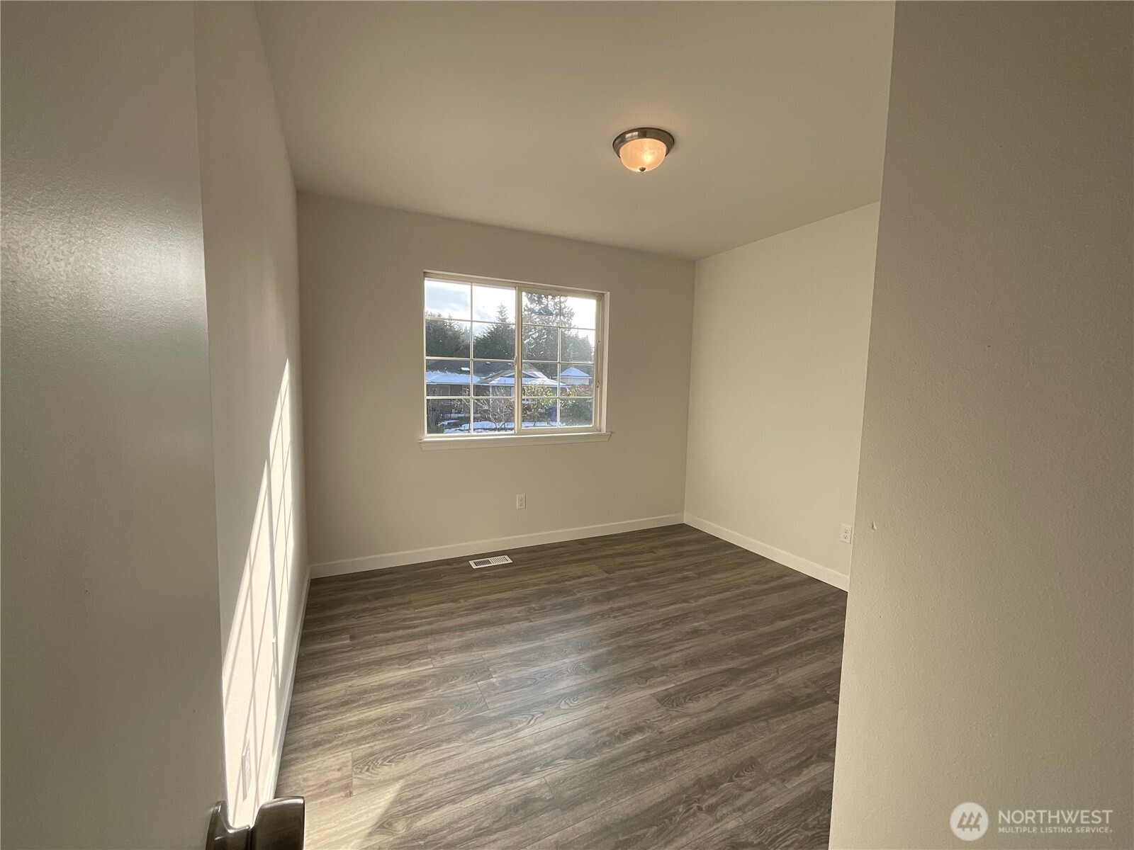 103 73rd Street Southwest Everett, WA 98203 - Photo 14 of 32