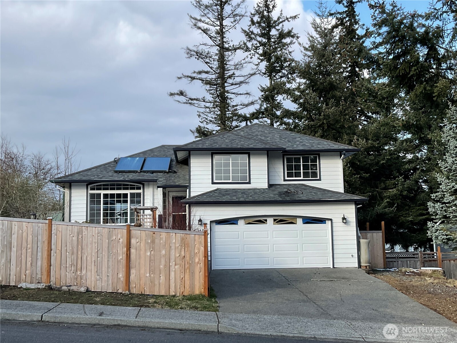 103 73rd Street Southwest Everett, WA 98203 - Photo 2 of 32