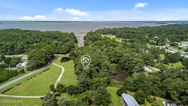 $50,000 | 806 Highway 101, Beaufort, NC 28516