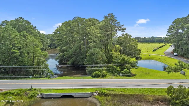 $100,000 | 806 Highway 101, Beaufort, NC 28516