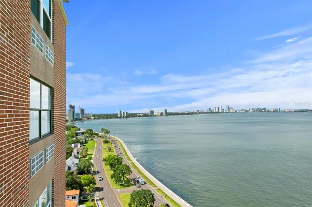 $489,900 | 4015 Bayshore Boulevard, Unit 16A, Tampa, FL 33611