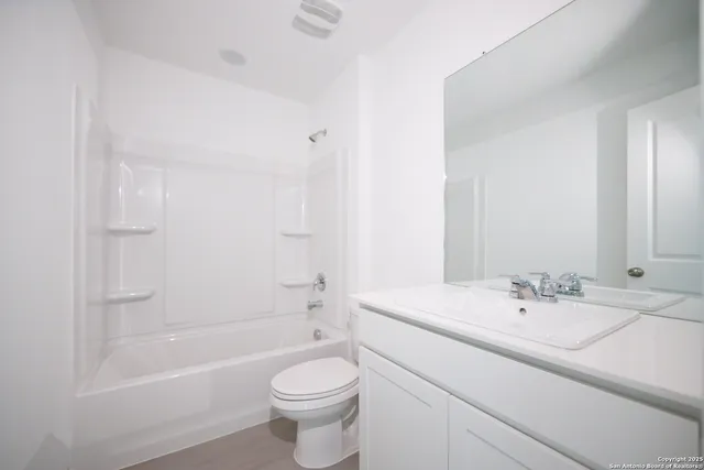 $1,475 | 11914 Bluebell Ridge, Converse, TX 78109