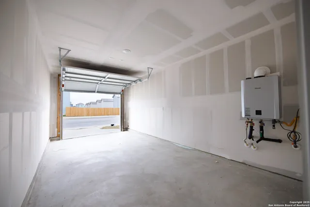 $1,475 | 11914 Bluebell Ridge, Converse, TX 78109