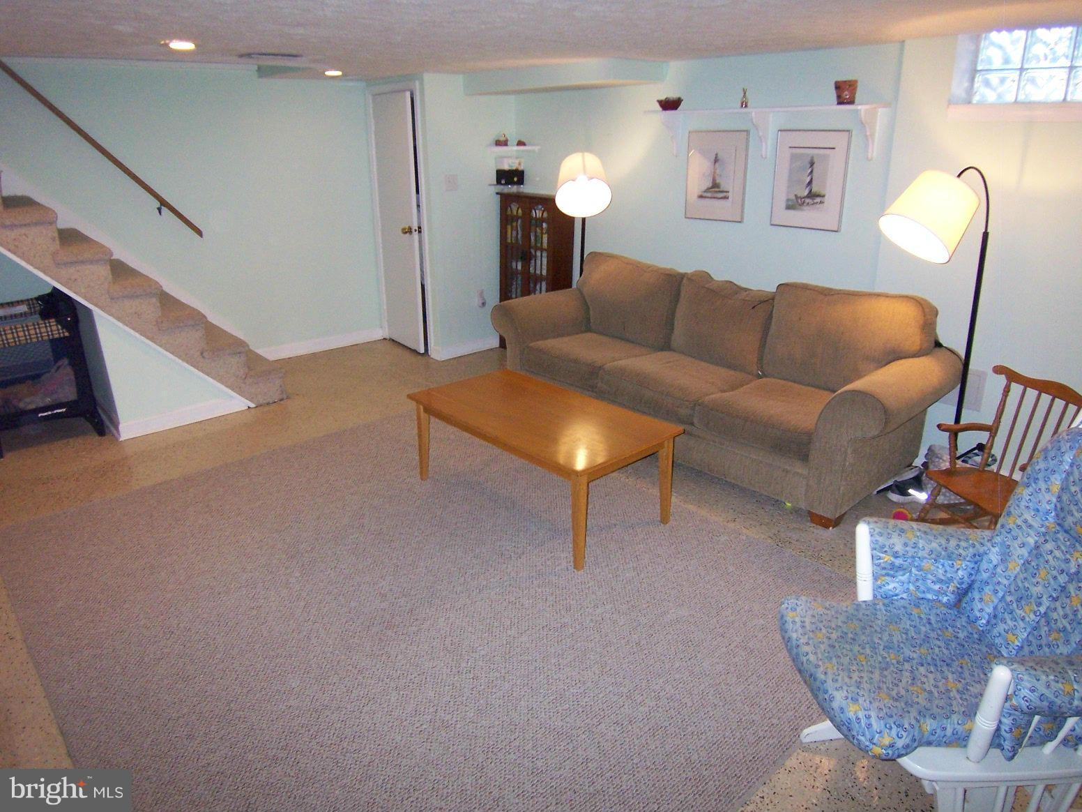 1702 Aberdeen Road Baltimore, MD 21286 - Photo 18 of 24 Family Room