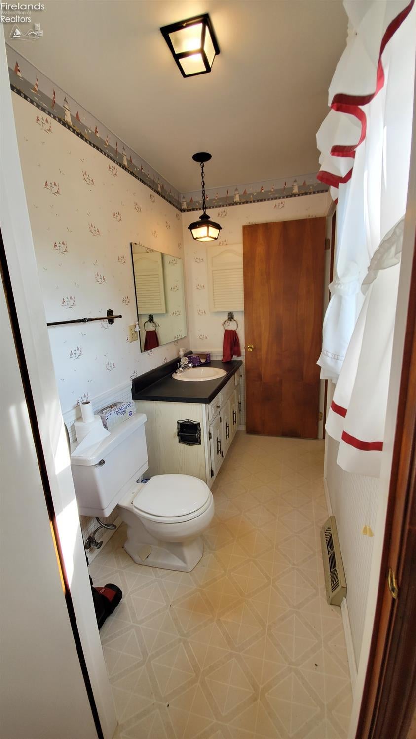 5217 Schenk Road Sandusky, OH 44870 - Photo 15 of 34 Gallery Image 15