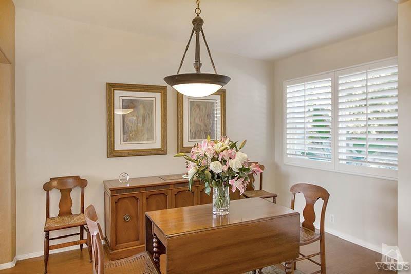 520 San Clemente Way Camarillo, CA 93010 - Photo 12 of 49 a dining room with furniture and window