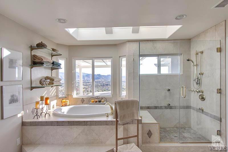 520 San Clemente Way Camarillo, CA 93010 - Photo 19 of 49 a spacious bathroom with a tub shower and window