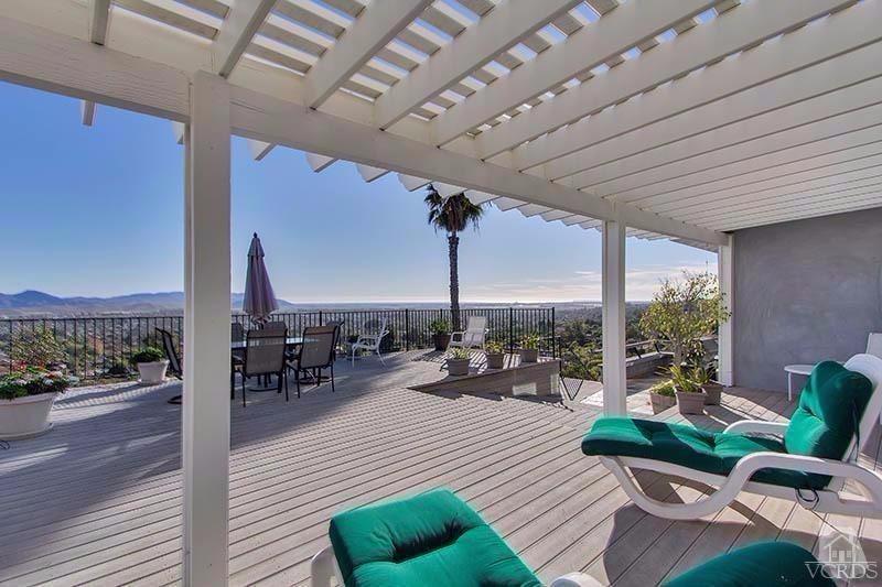 520 San Clemente Way Camarillo, CA 93010 - Photo 24 of 49 a outdoor space with lots of tables and chairs