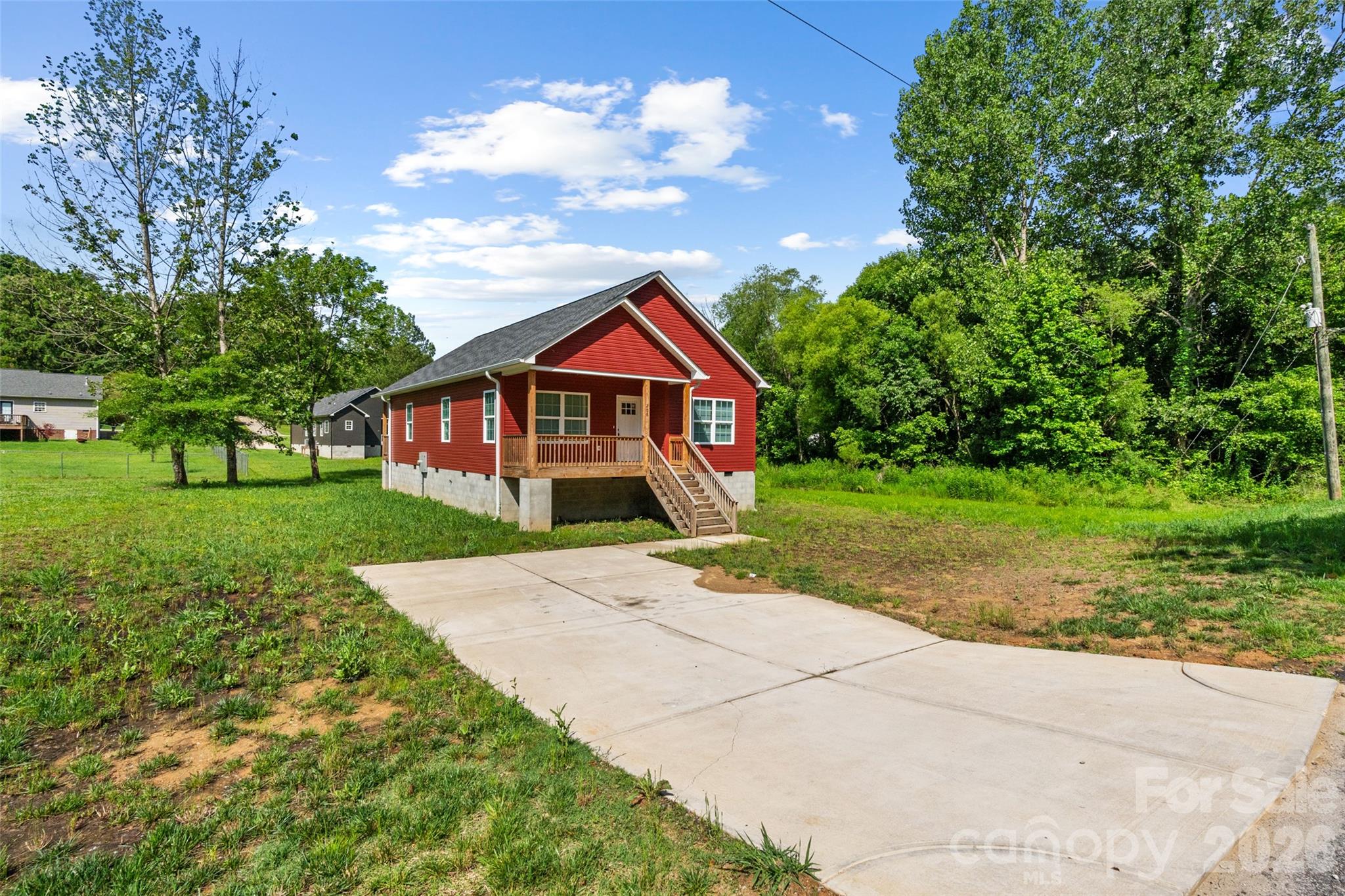 208 Nottingham Street York, SC 29745 - Photo 3 of 23