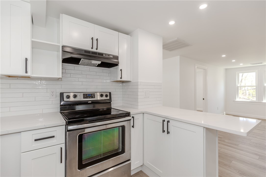 19 Leigh Road Cumberland, RI 02864 - Photo 11 of 31 Kitchen