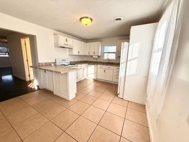 $60,000 | 107 East Main Street, Elkville, IL 62932