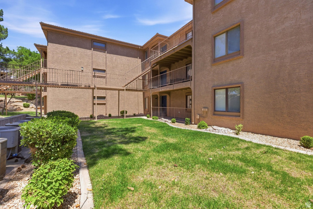 860 South Village Road, Unit R2 St. George, UT 84770 - Photo 19 of 33