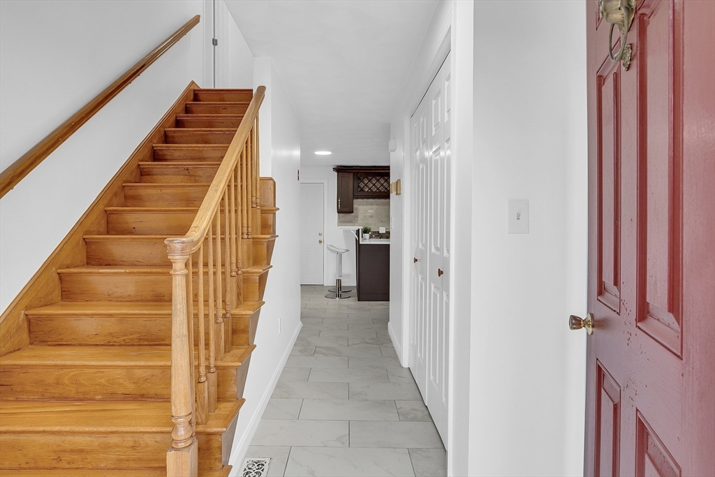 2 Vera Road Middleton, MA 01949 - Photo 3 of 26