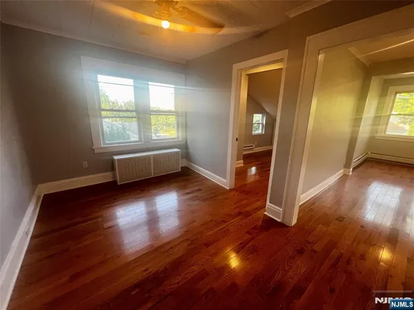 $2,800 | 114 Cloverdale Avenue, Unit 2, Paramus, NJ 07652