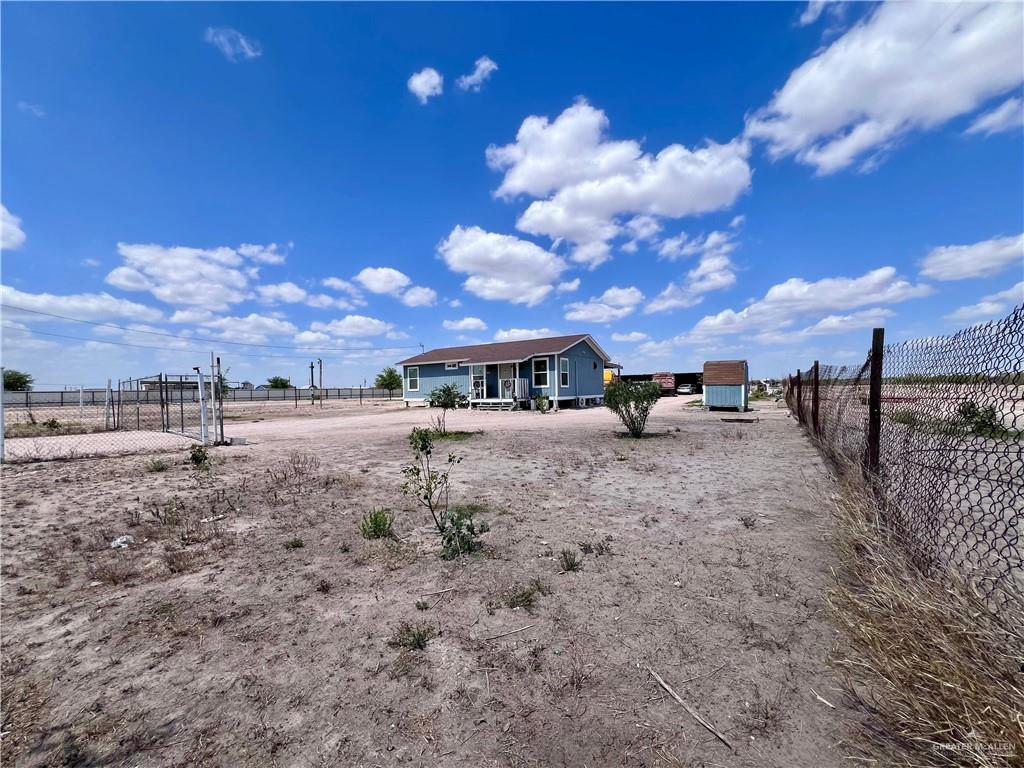 38416 El Quelite Road Penitas, TX 78576 - Photo 3 of 20 a view of a backyard