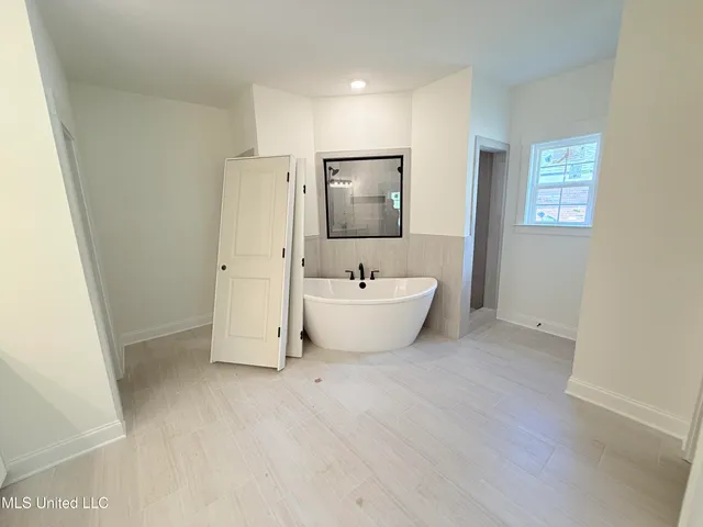 $411,900 | 1198 Creekside Lane, Hernando, MS 38632