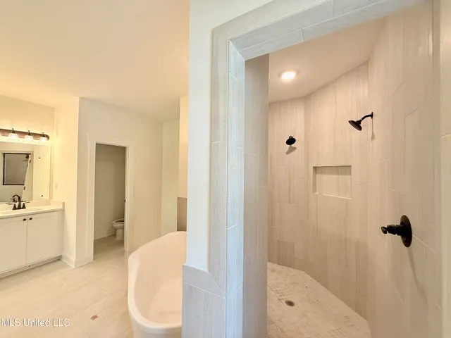 $411,900 | 1198 Creekside Lane, Hernando, MS 38632