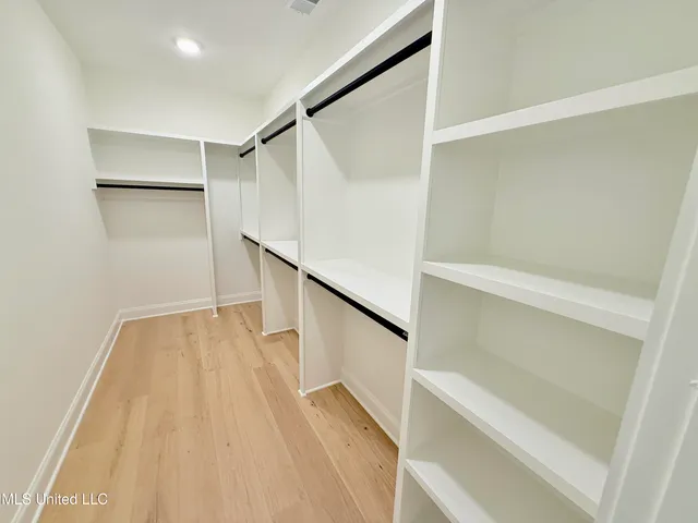 $411,900 | 1198 Creekside Lane, Hernando, MS 38632