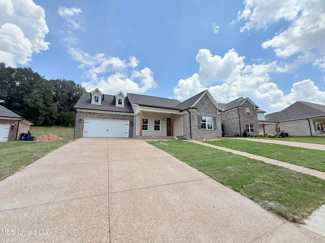 $411,900 | 1198 Creekside Lane, Hernando, MS 38632