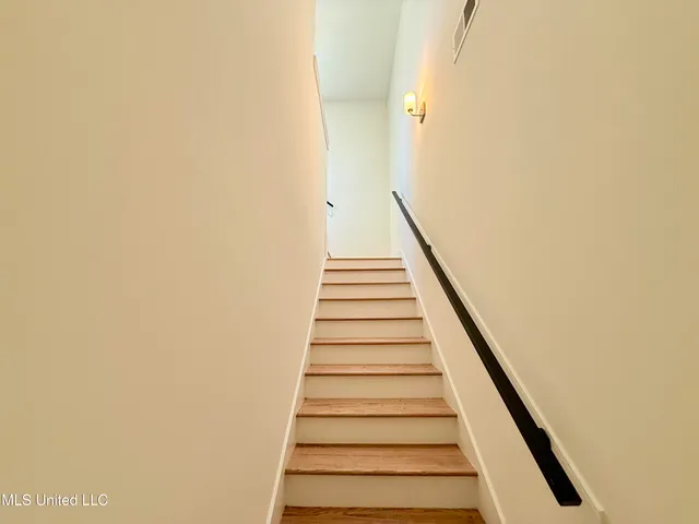 $411,900 | 1198 Creekside Lane, Hernando, MS 38632