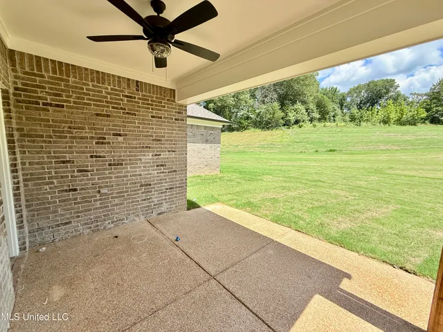 $411,900 | 1198 Creekside Lane, Hernando, MS 38632