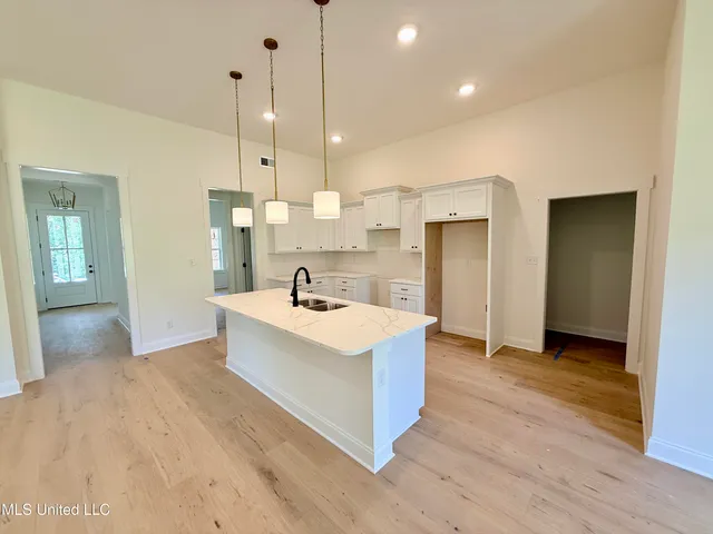 $411,900 | 1198 Creekside Lane, Hernando, MS 38632