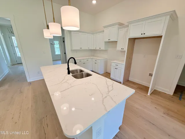 $411,900 | 1198 Creekside Lane, Hernando, MS 38632