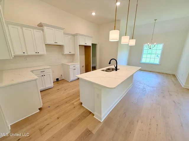 $411,900 | 1198 Creekside Lane, Hernando, MS 38632