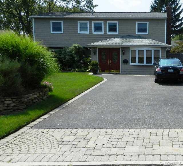 4 Kings Park Road Commack, NY 11725 - Photo 1 of 1 Gallery Image 1
