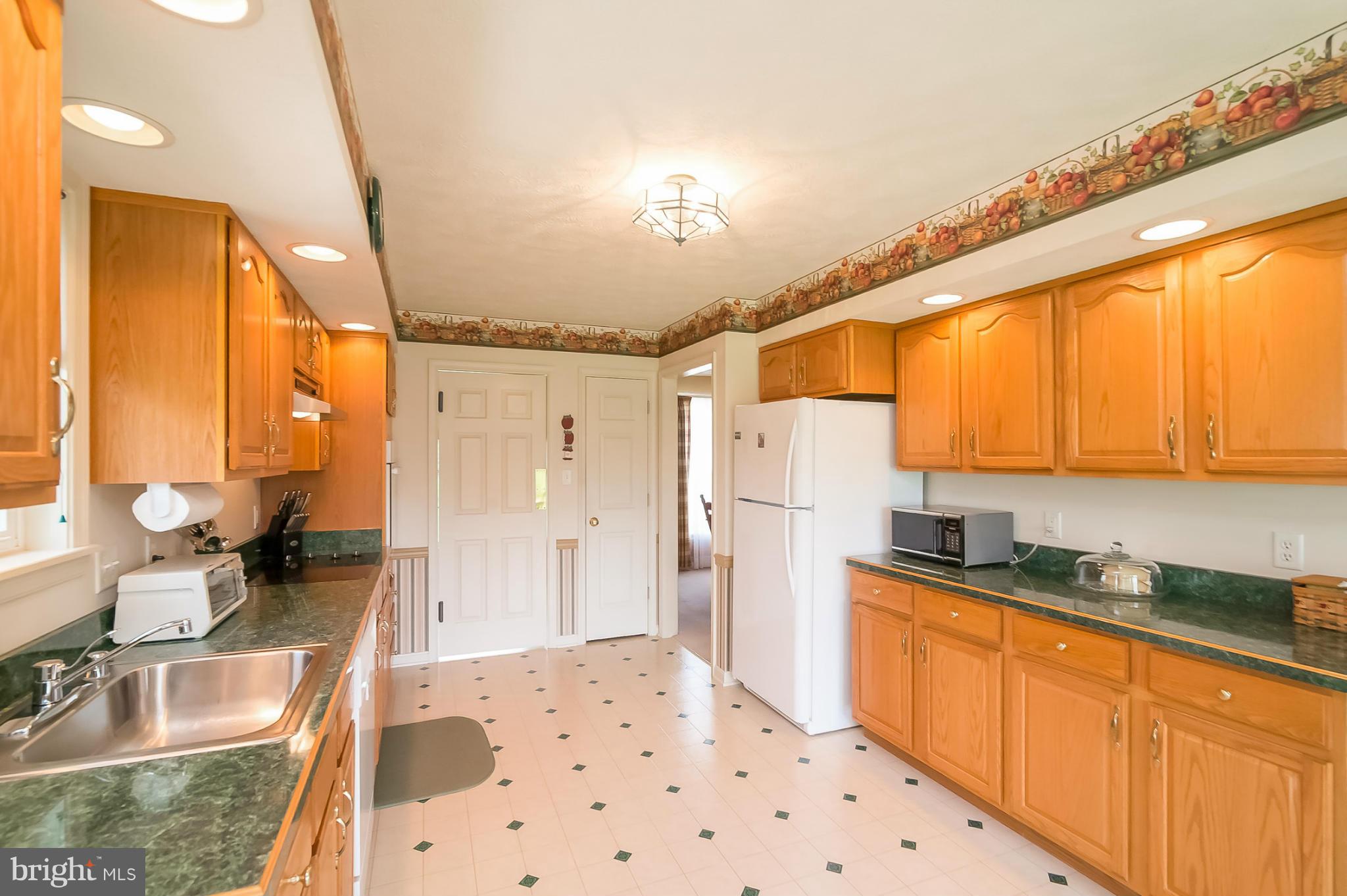 1900 Hoover Mill Road Manchester, MD 21102 - Photo 7 of 30 Kitchen, View 2