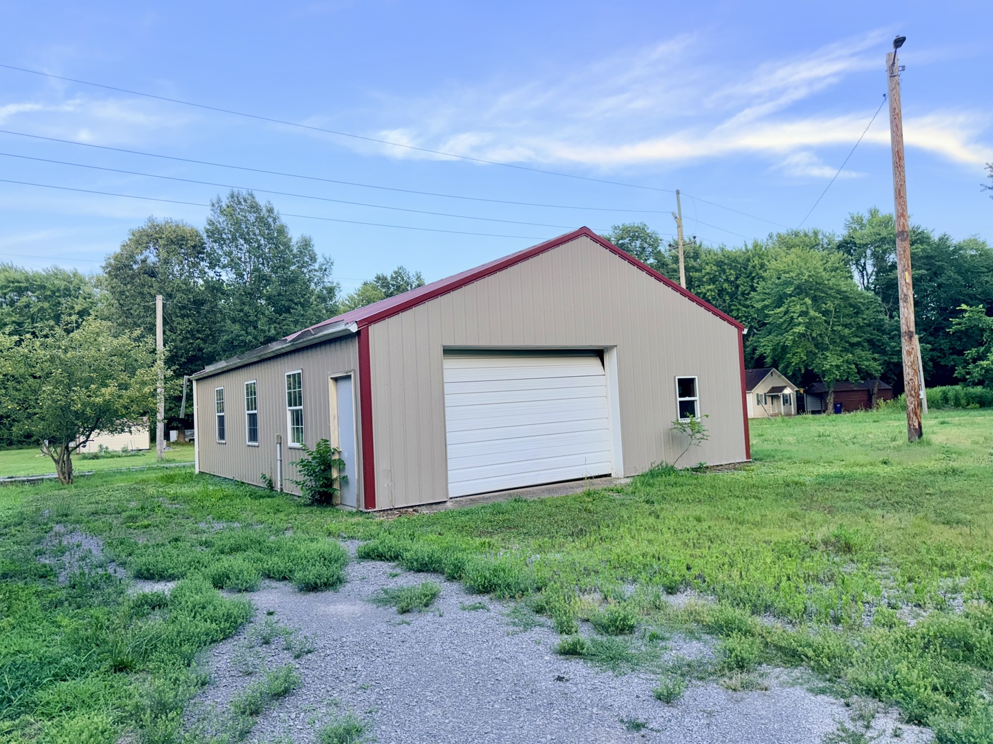 802 North Road West Frankfort, IL 62896 - Photo 3 of 32