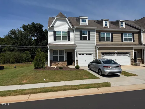 $1,945 | 836 Pryor Street, Mebane, NC 27302