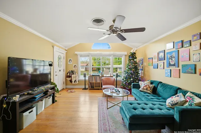 $1,700 | 126 Shadow Hill Drive, San Antonio, TX 78228