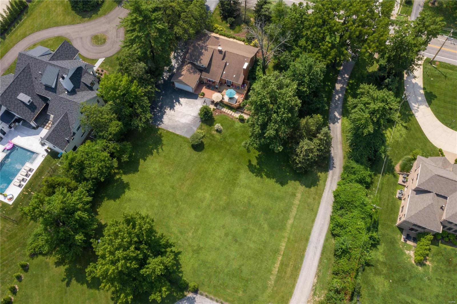 11319 Clayton Road Frontenac, MO 63131 - Photo 2 of 10 Gallery Image 2
