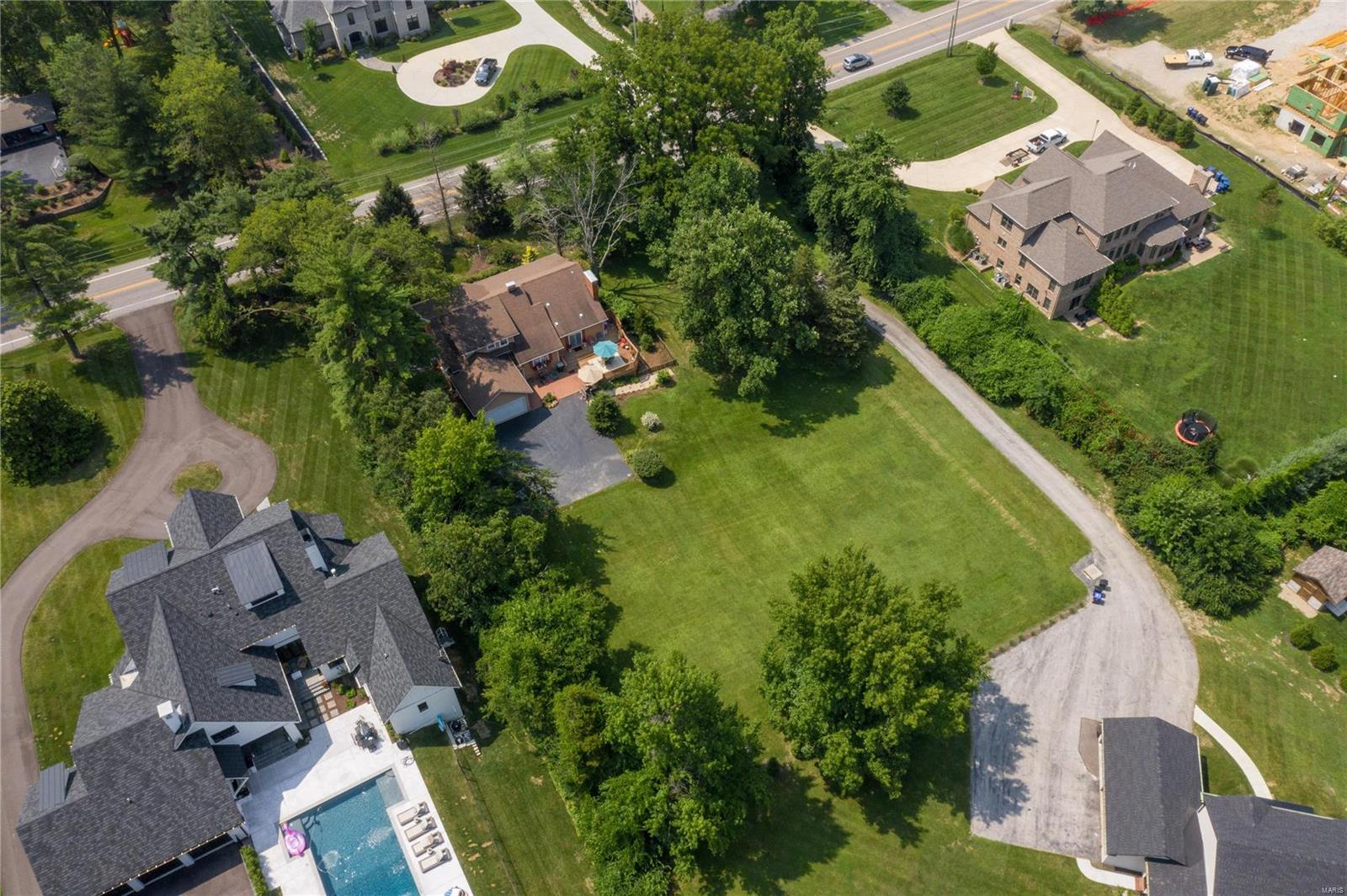 11319 Clayton Road Frontenac, MO 63131 - Photo 3 of 10 Gallery Image 3