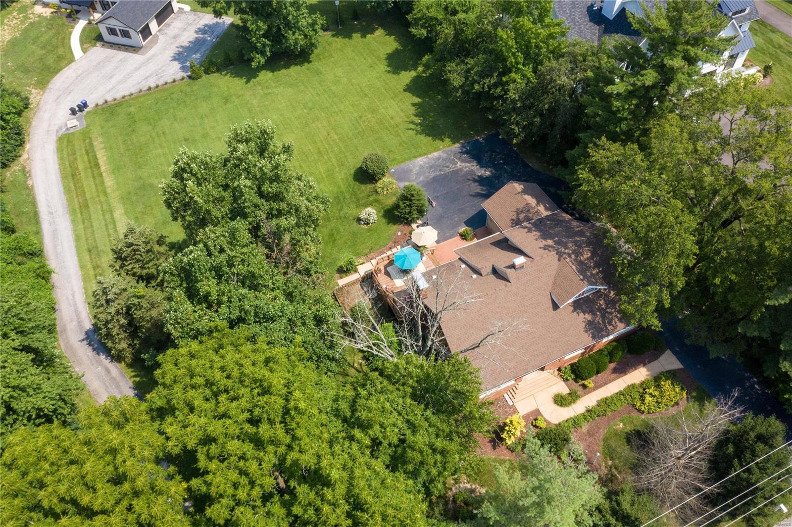 11319 Clayton Road Frontenac, MO 63131 - Photo 4 of 10 Gallery Image 4