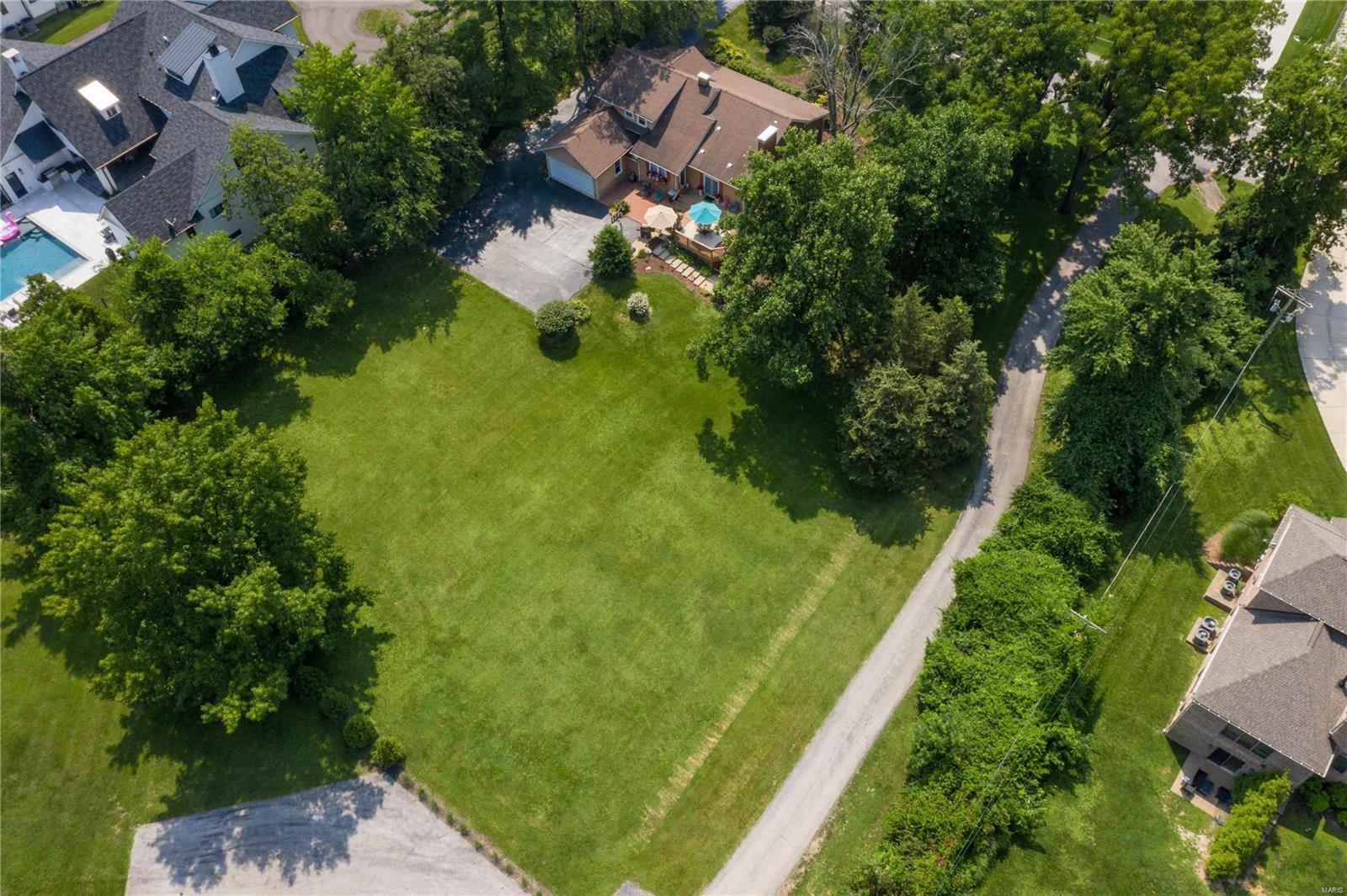 11319 Clayton Road Frontenac, MO 63131 - Photo 5 of 10 Gallery Image 5